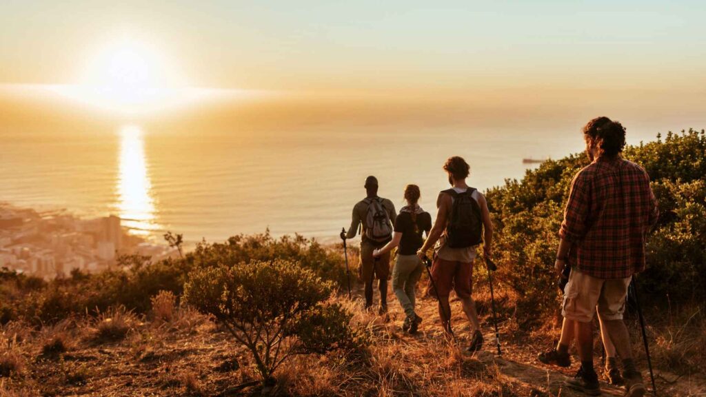 Group of people in a hike in Los Angeles