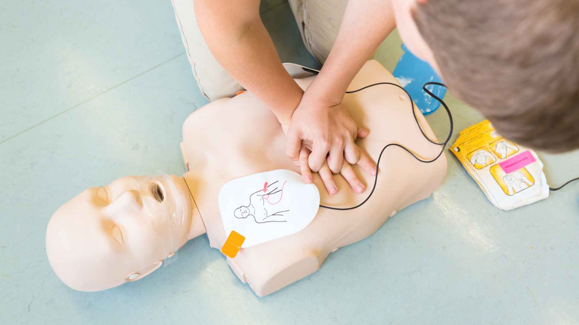 Trained responder handling a CPR emergency in North York, Toronto
